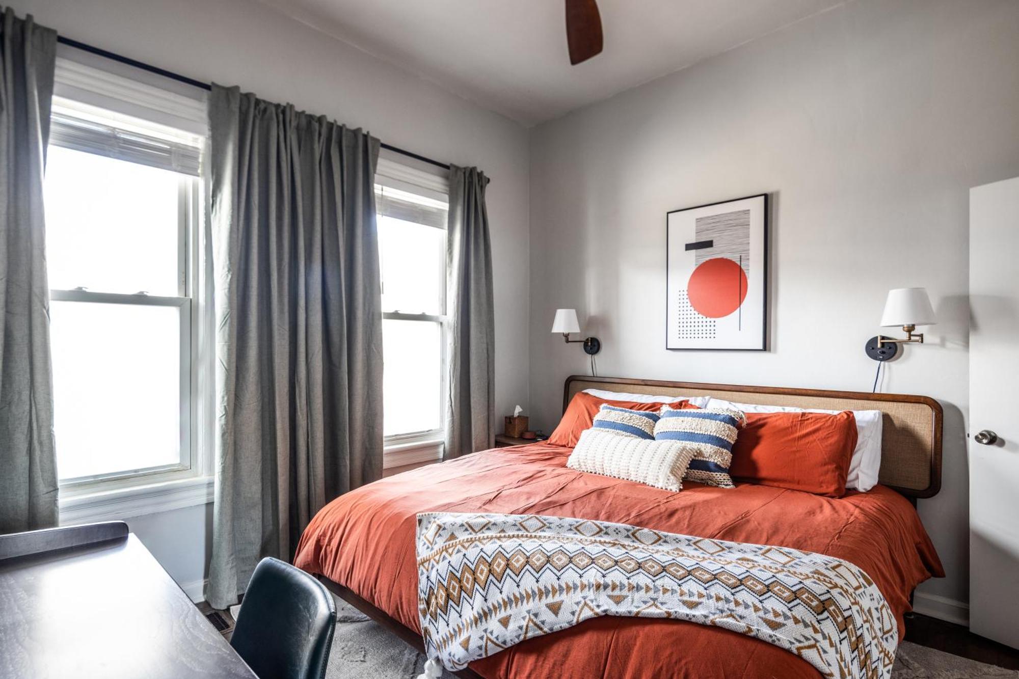 Mid-Century Modern Retreat In Little Italy Apartment Cleveland Exterior photo